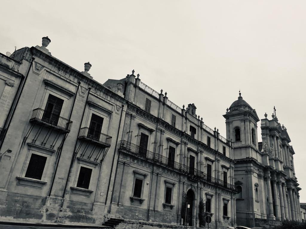 Landolina Palace Hotel ノート エクステリア 写真
